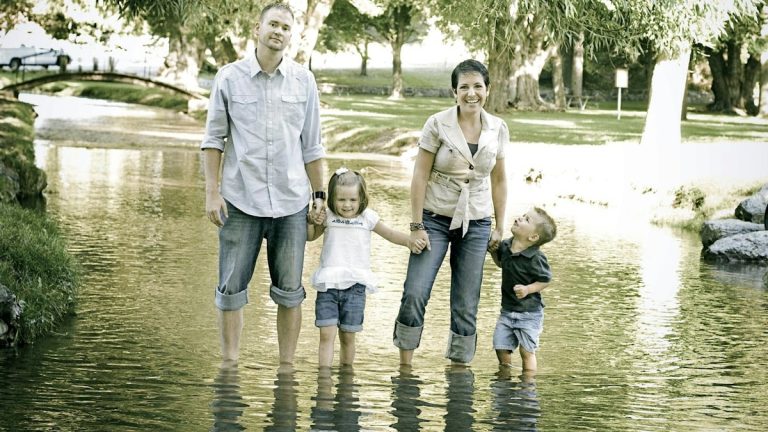 Family pictures standing in a stream or river, laughing and getting their feet wet. 


https://www.instagram.com/AwCreativeUT/
https://www.awedcreative.com/
https://www.awcreativeut.com
#AwCreativeUT #awcreative #AdamWinger Adam Winger